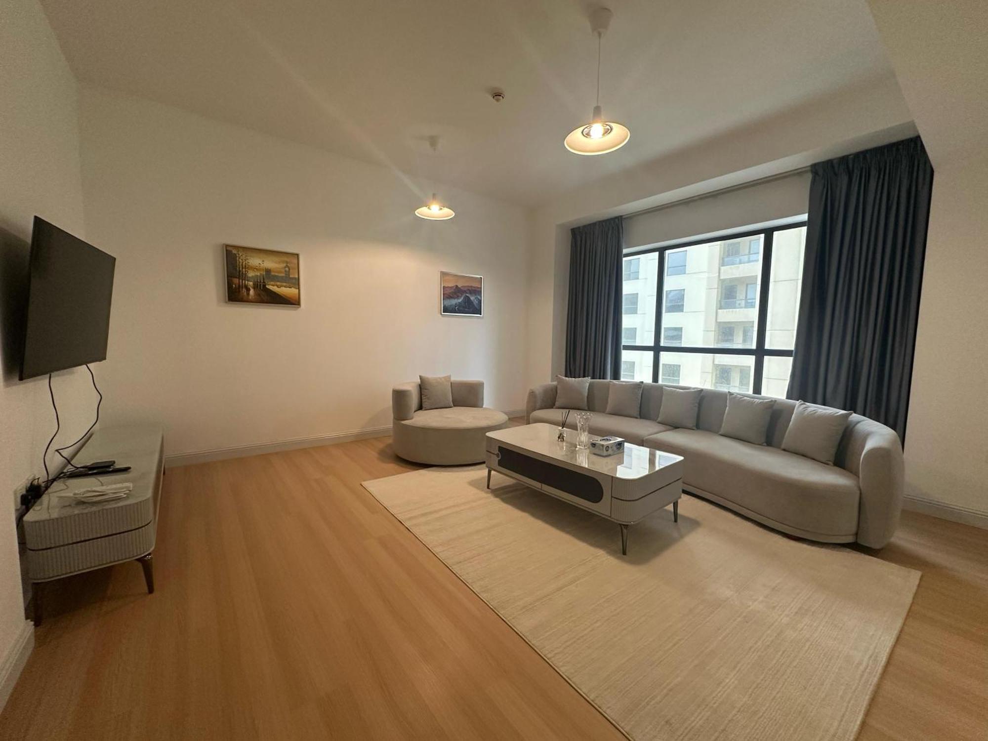 2br In Jbr, The Walk Apartment *
